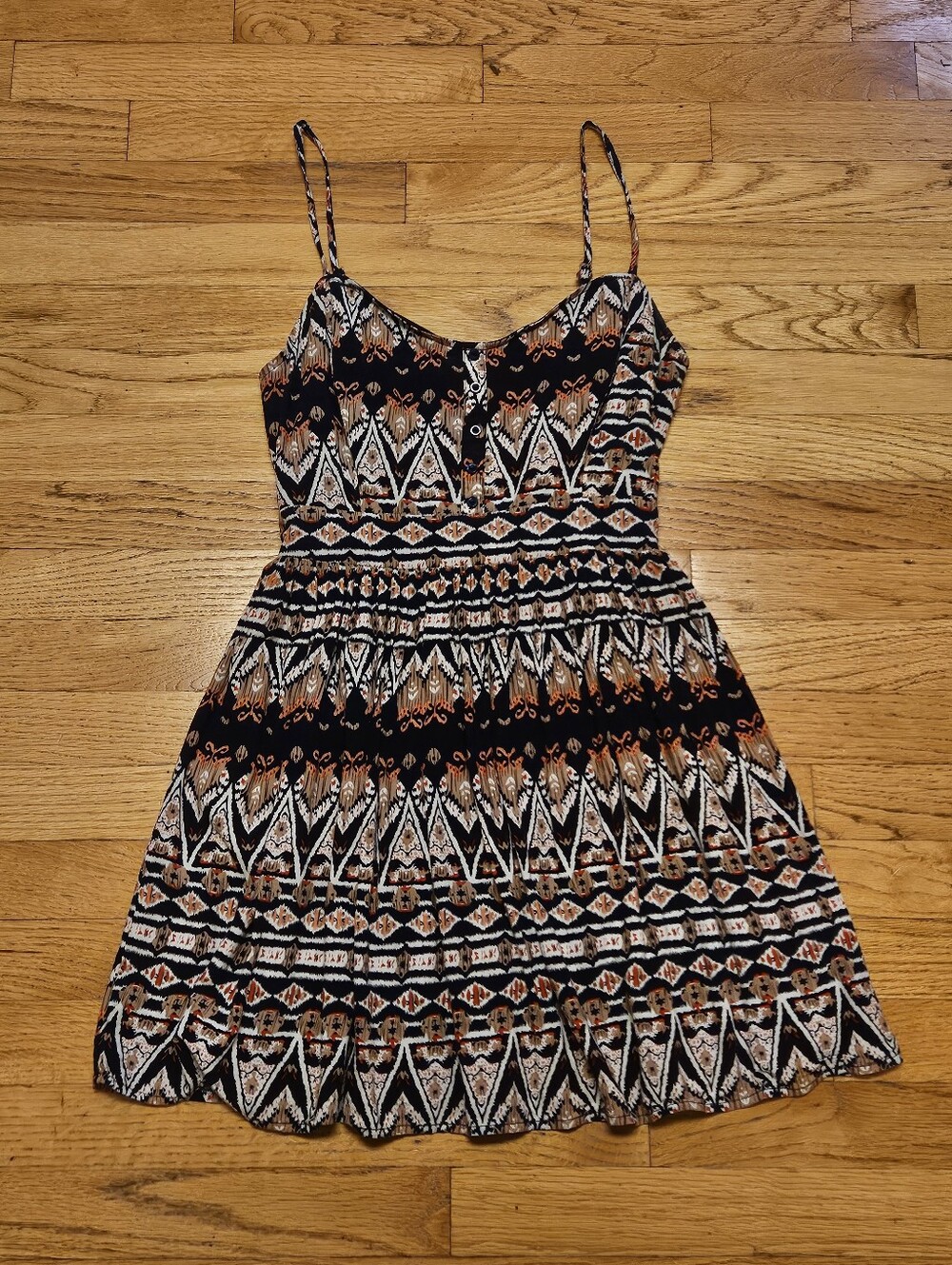 Varga Boho Geometric Tribal Print Mini Dress Spaghetti Strap Button Accent Sz M